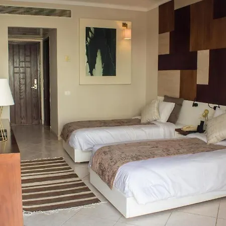 Swiss Heaven Sharming Inn Hotel-Couples & Families Only-3